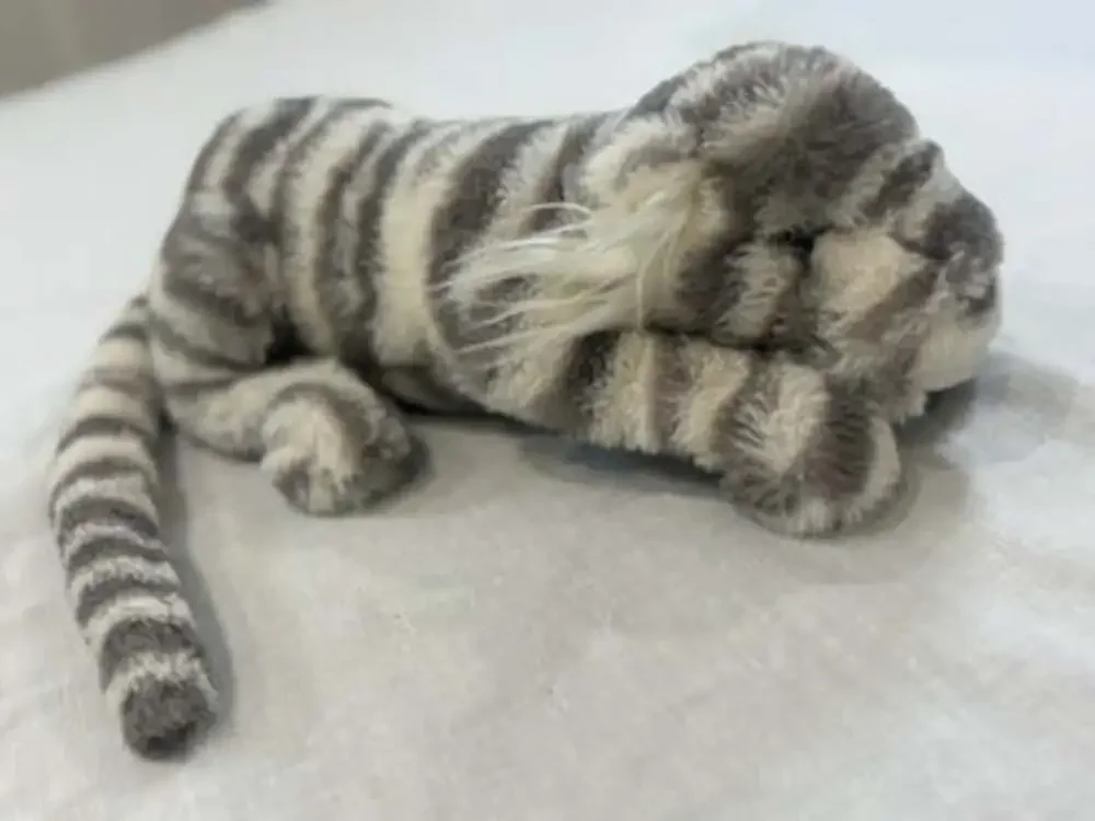 Jellycat SACHA SNOW TIGER - Small Plush - Brand New with Tags